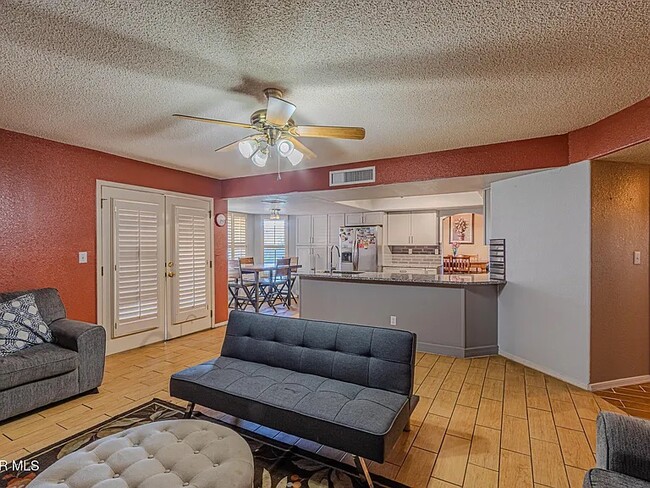 Building Photo - 6088 Los Siglos Dr