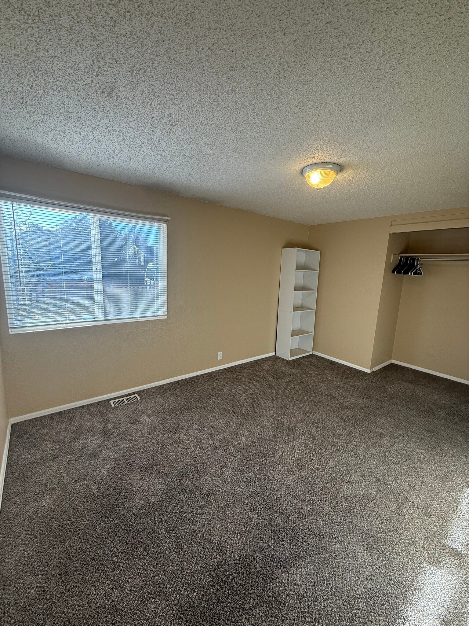 Master bed 2 - 42 Alcott St