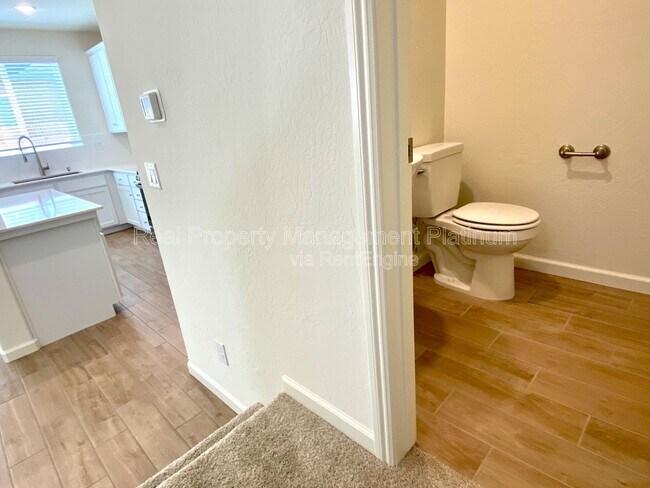 Building Photo - 6407 E Riesling Dr