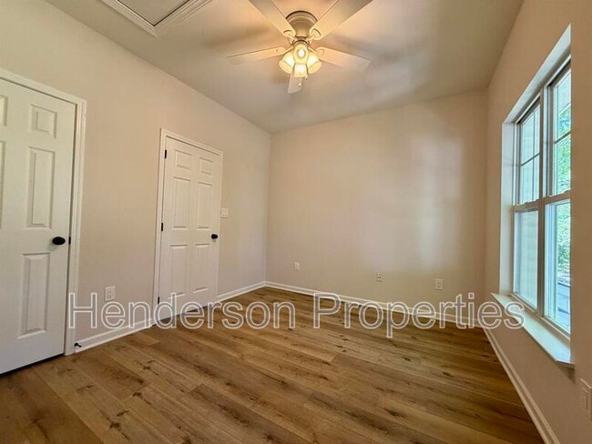 Building Photo - 6415 Mallard View Ln