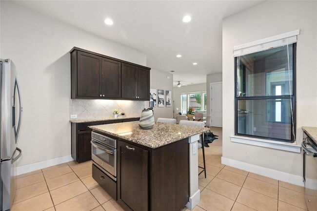 Building Photo - 405 Penny Kathleen Ct