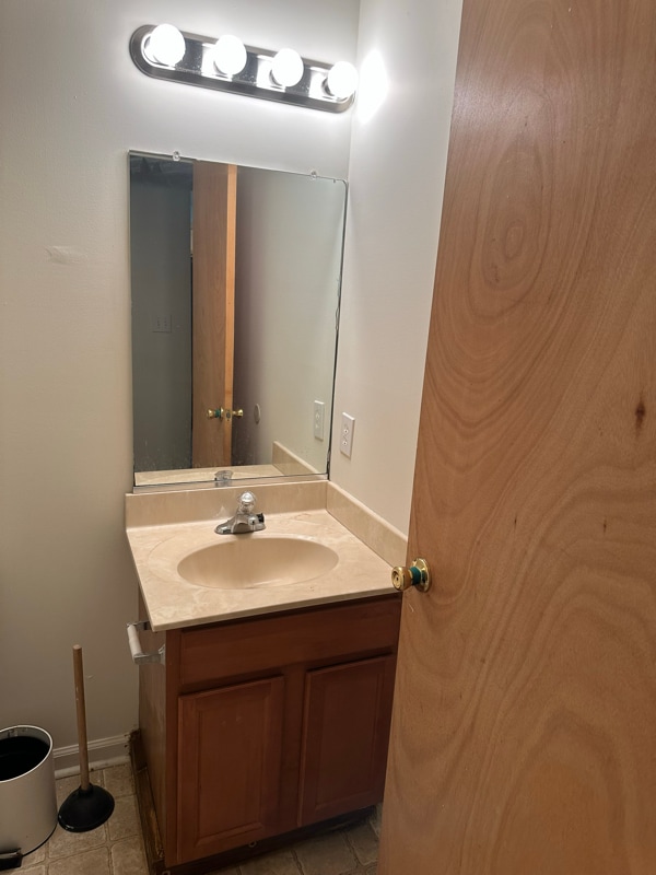 Building Photo - 309 Vine Ave