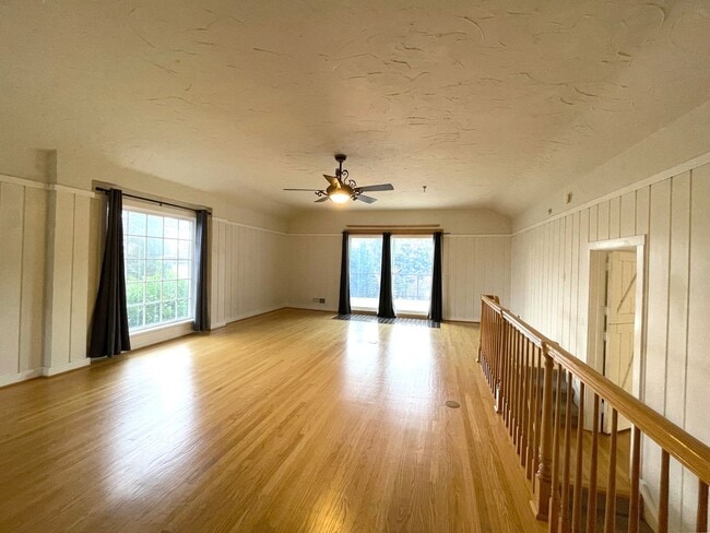 Building Photo - Portland Heights Home with Forest Views and Stunning Updates