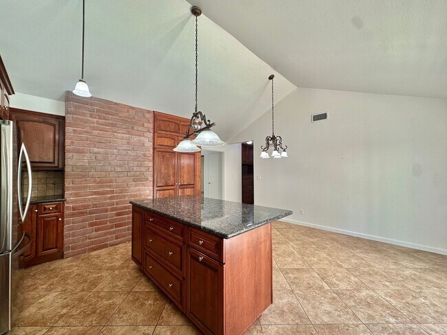 Building Photo - Renovated Entertainers Dream W/ Pool In Poway