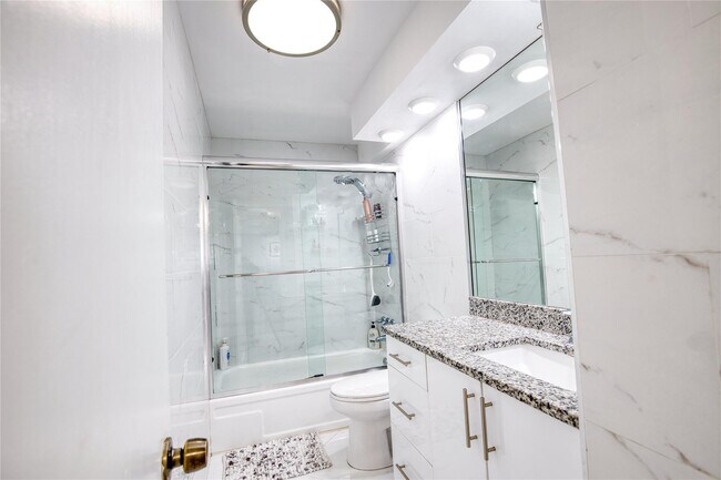 Building Photo - 111 Briny Ave