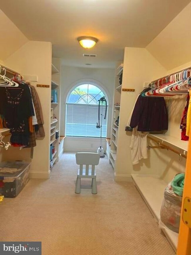 Building Photo - 11018 Shalom Ln