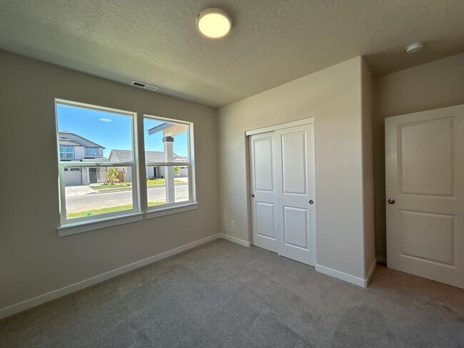 Building Photo - Brand New 3 Bedroom / 2 Bathroom Home in NW Redmond