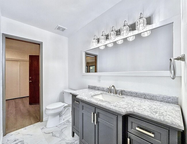Building Photo - 3 Bed & 2.5 Bath House in Fallbrook, CA / ...