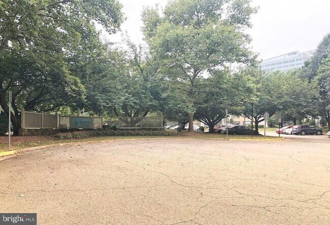 Building Photo - 7759 New Providence Dr