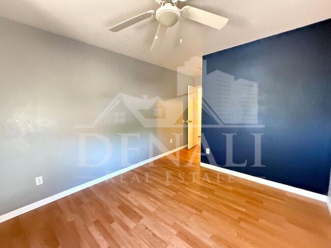 Building Photo - 2858 W Mineral Butte Dr