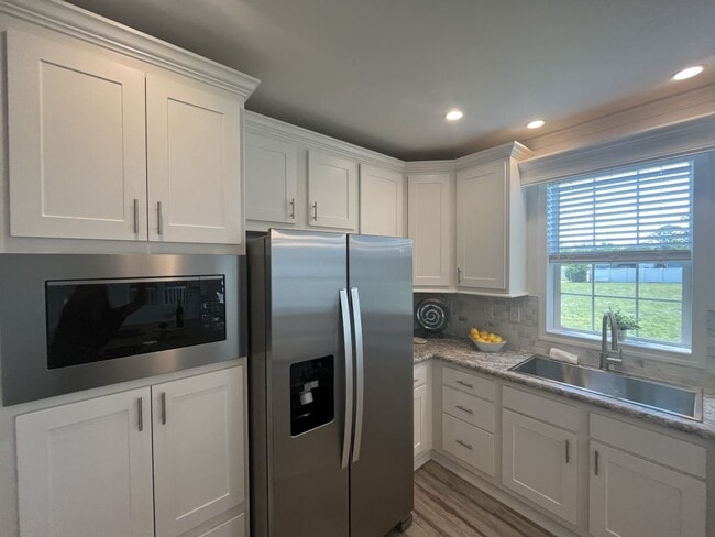 Building Photo - 589 Johnathans Cay