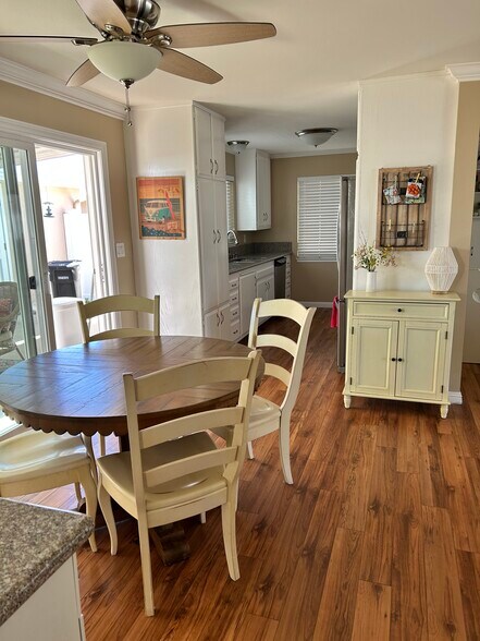 Kitchen Nook - 131 Monte Vista