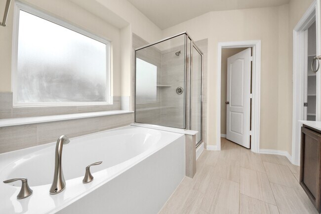 Building Photo - 32903 Silver Mdw Wy