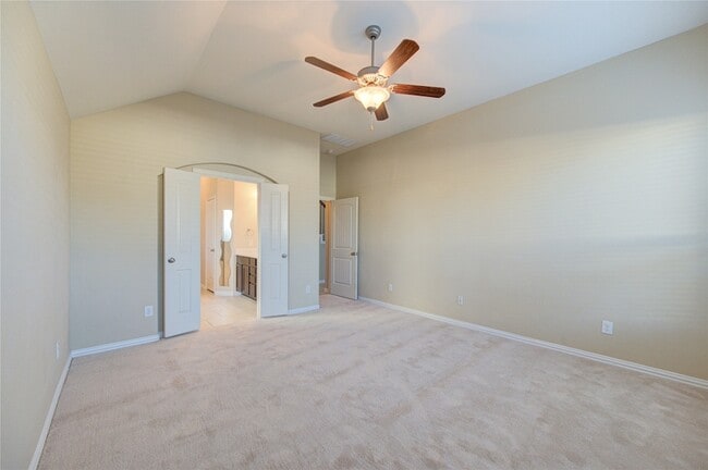 Building Photo - 6519 Point Hollow Ln