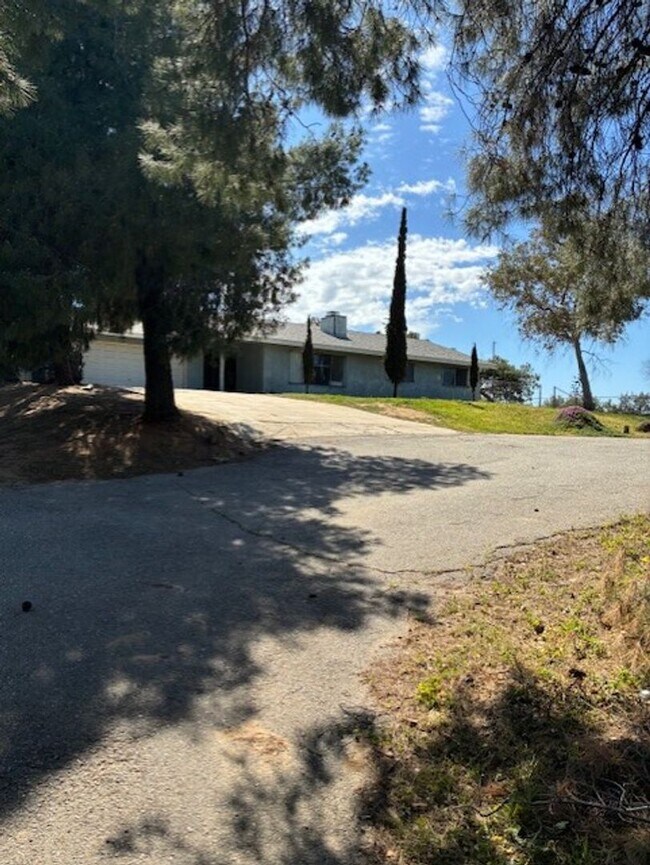 Building Photo - 21331 Rider St