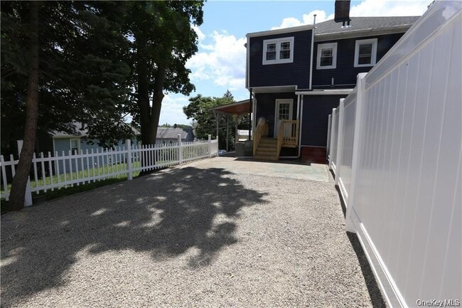 Building Photo - 6 Catherine St