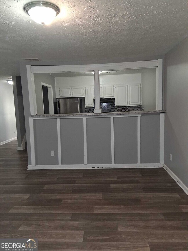 Building Photo - 2798 Country Ct SE