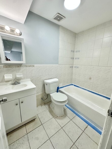 Building Photo - 531 S 18th St