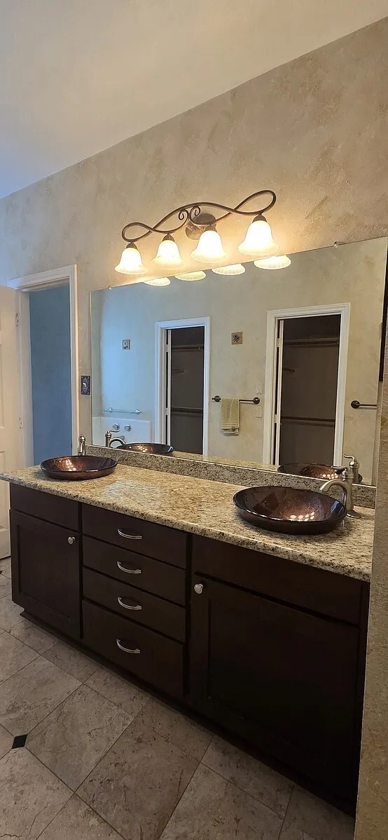 Building Photo - 20067 Telegraph Square Ln