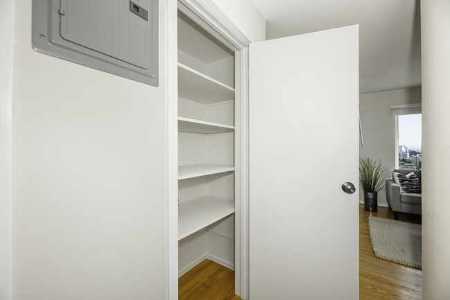Building Photo - 99 Lupine