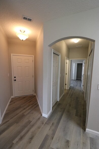 Building Photo - 221 Wooded Crossing Cir