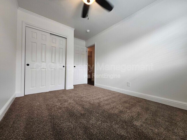 Building Photo - 2546 W Victor Ct