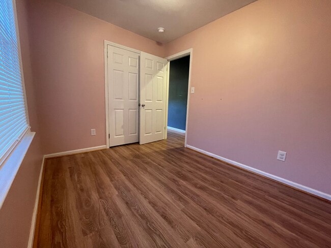 Building Photo - Updated Rancher on an Acre!