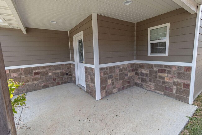 Building Photo - 2807 Amberwood court
