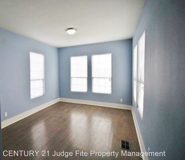 Building Photo - 908 N Marsalis Ave