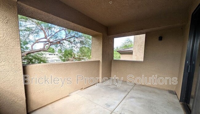 Building Photo - 705 W Queen Creek Rd