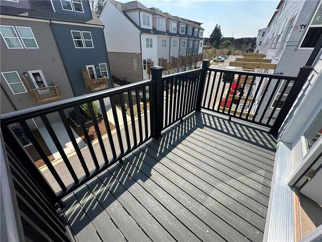 Building Photo - 352 Skylar Ct SE