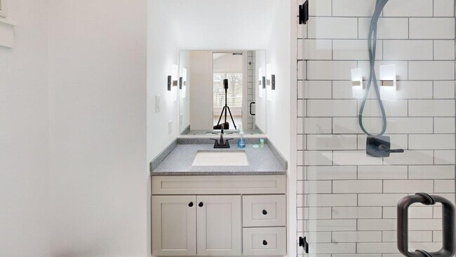 Building Photo - 5110 TX-OSR