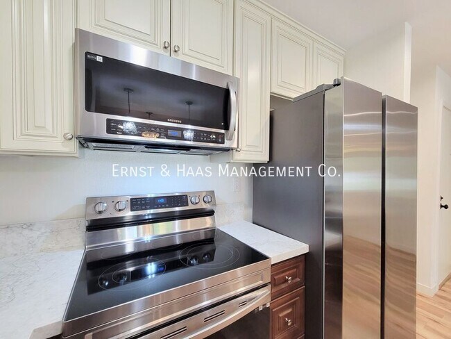 Building Photo - 7890 E Spring St