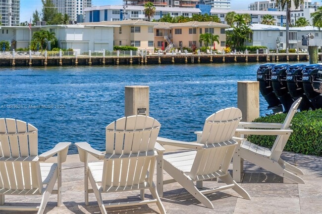 Building Photo - 632 Intracoastal Dr