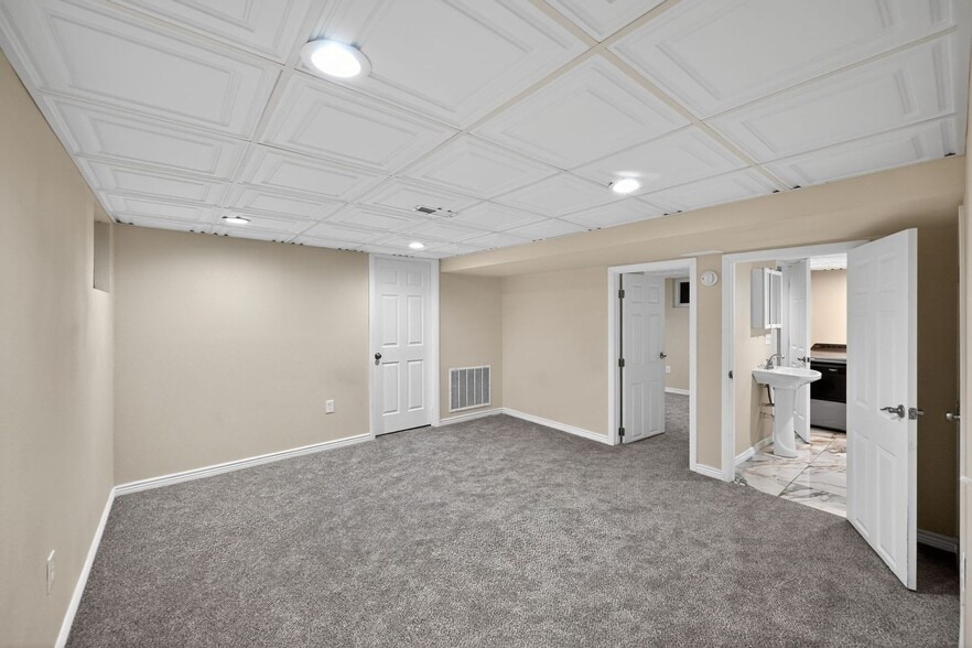 Building Photo - 3766 S Granby Way