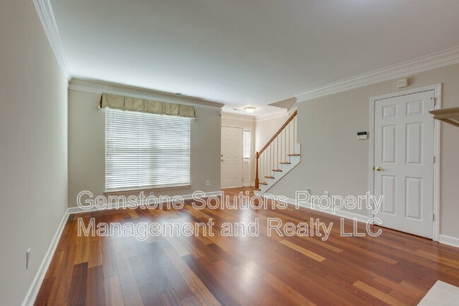 Building Photo - 1628 Brentwood Pointe