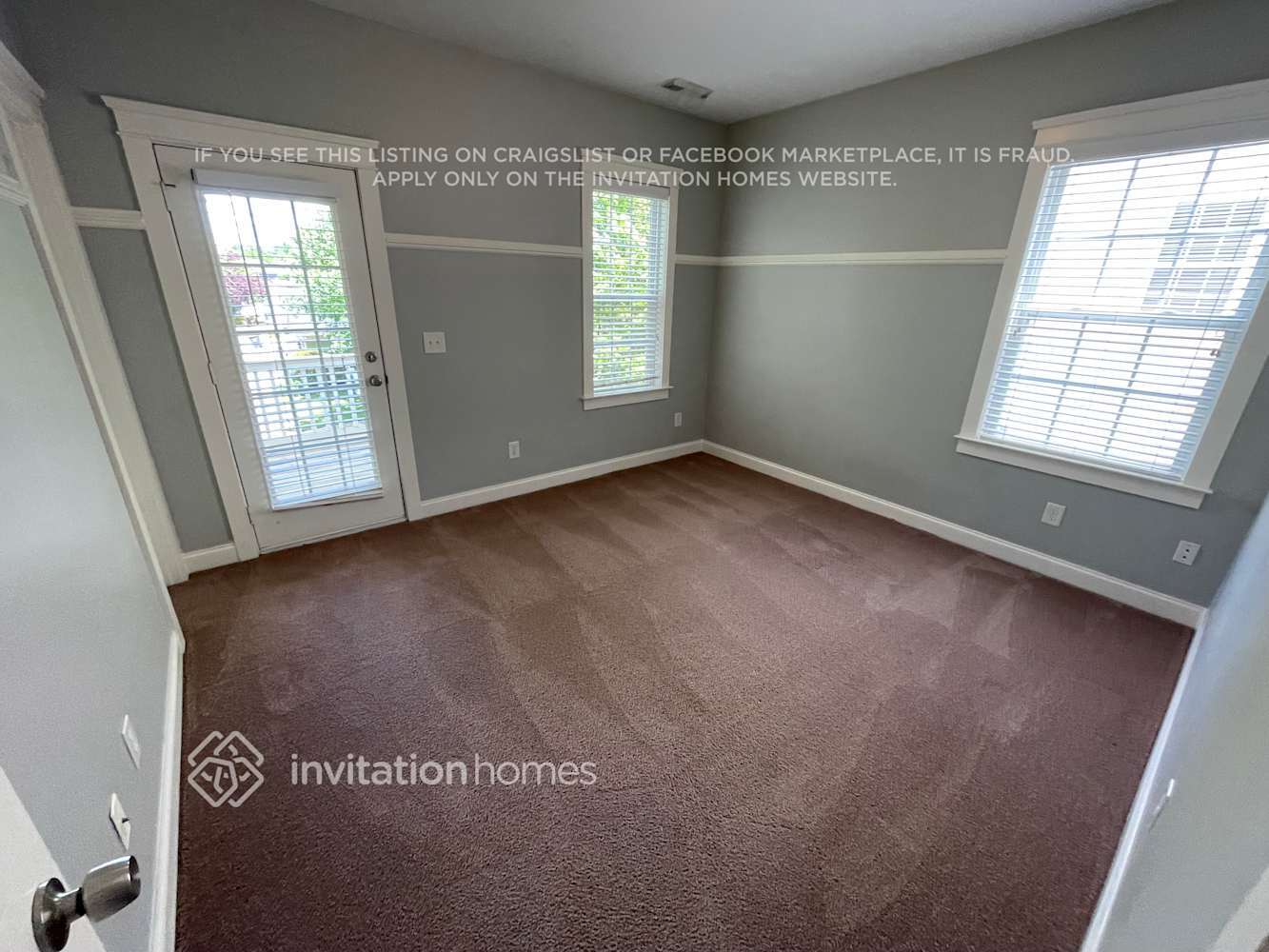 Building Photo - 15527 Barnsbury Dr