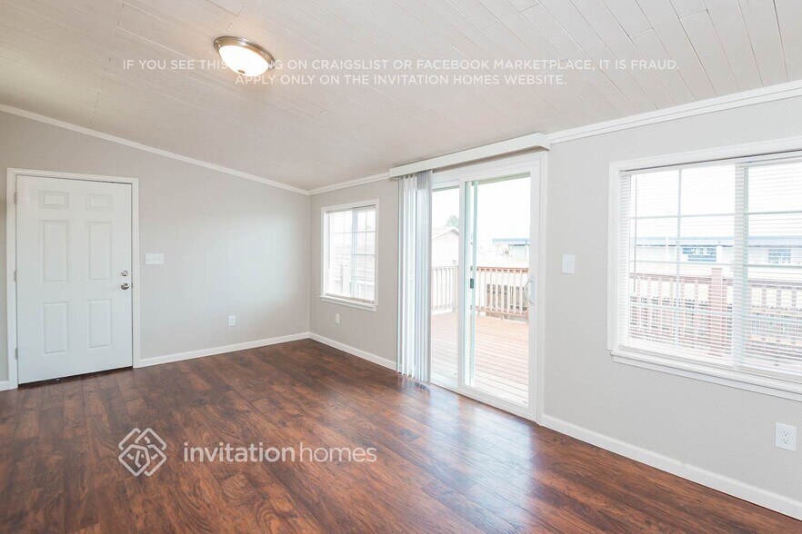 Building Photo - 10764 Eudora Cir