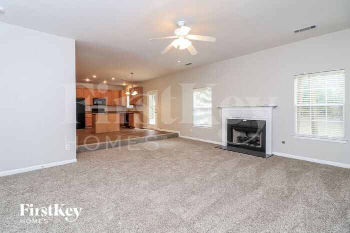 Building Photo - 420 Farmwood Way