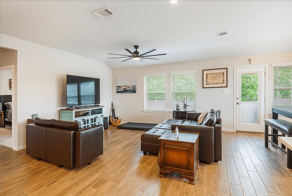Building Photo - 10741 Yellowtail Blvd