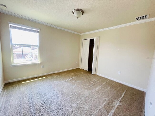 Building Photo - 12058 Silverlake Park Dr