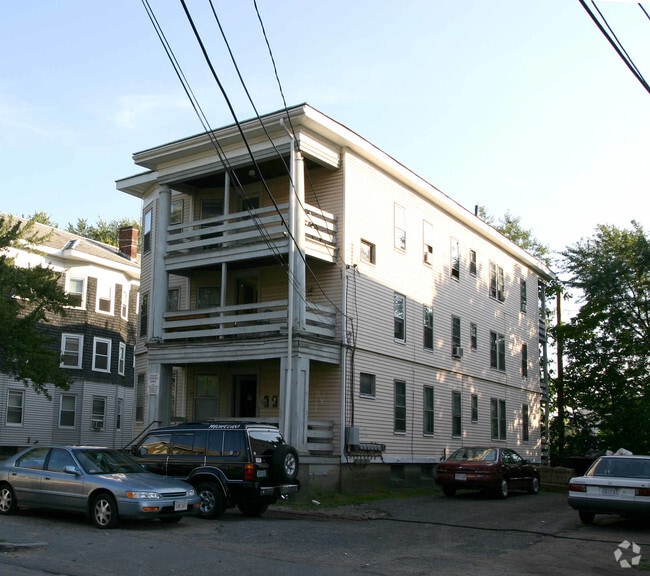 Building Photo - 35 Frederick St