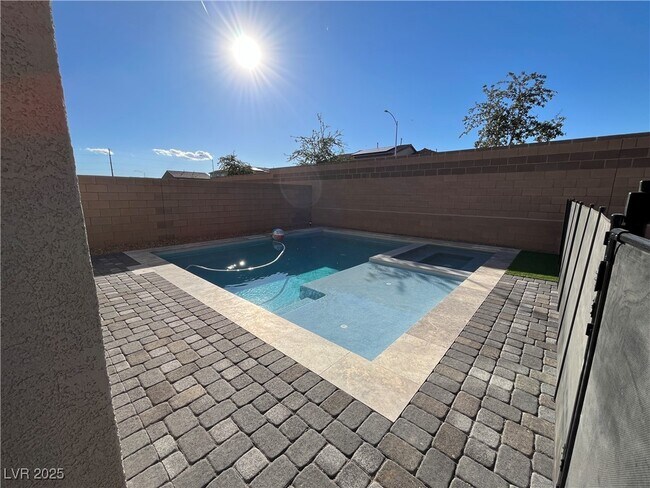 Building Photo - 9839 Berkley Brk Ct