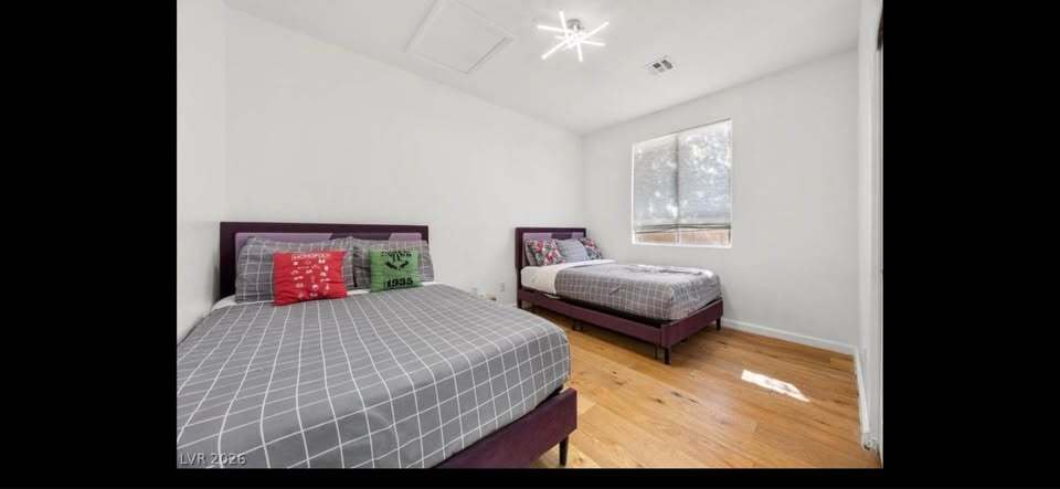 Building Photo - 792 Valley Rise Dr