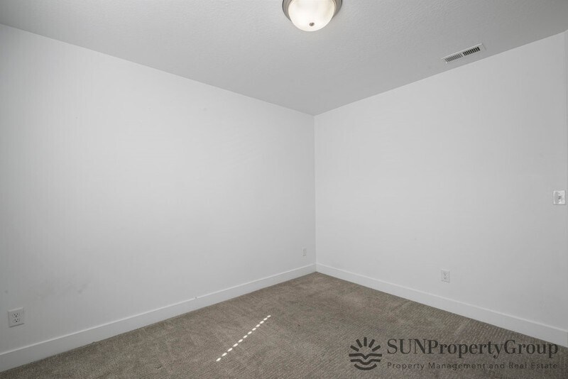 Building Photo - 288 W 730 N