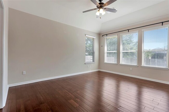 Building Photo - 209 Highland Horizon
