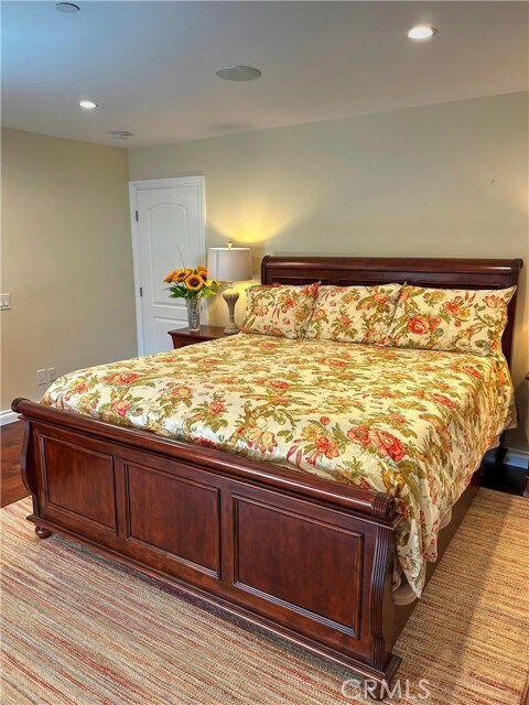 Building Photo - 104 Avenida Caballeros