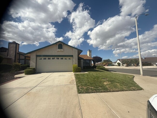 Building Photo - Victorville Home- Nice 2 Bedroom, 2 Bathro...
