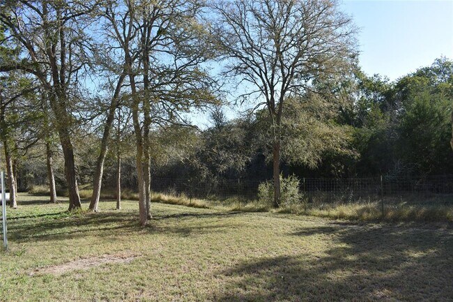 Building Photo - 399 Pope Bend N