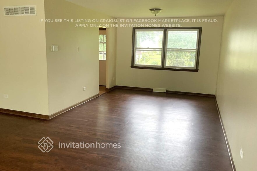 Building Photo - 22847 Redwood Dr